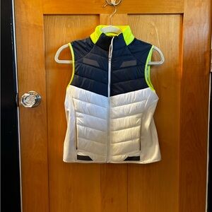 BROOKS RUN VISIBLE INSULATED VEST - WOMEN'S